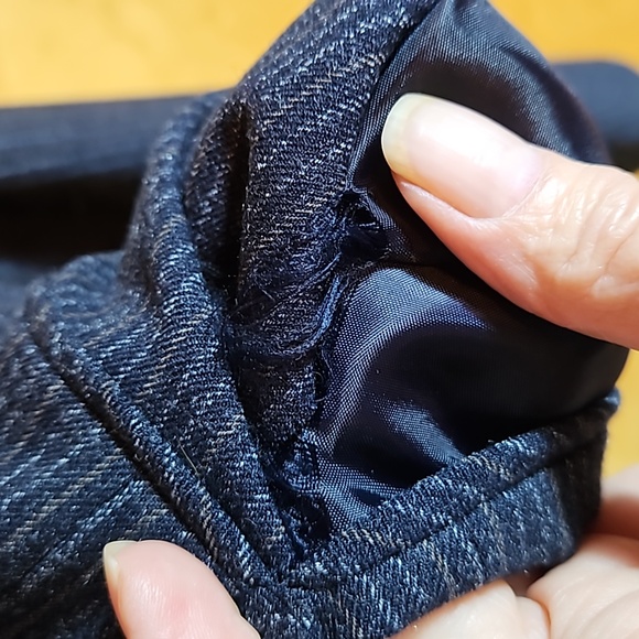 Larry Levine Suit Jacket Pin Stripe Beautiful Button Details Size 10 - Picture 8 of 8